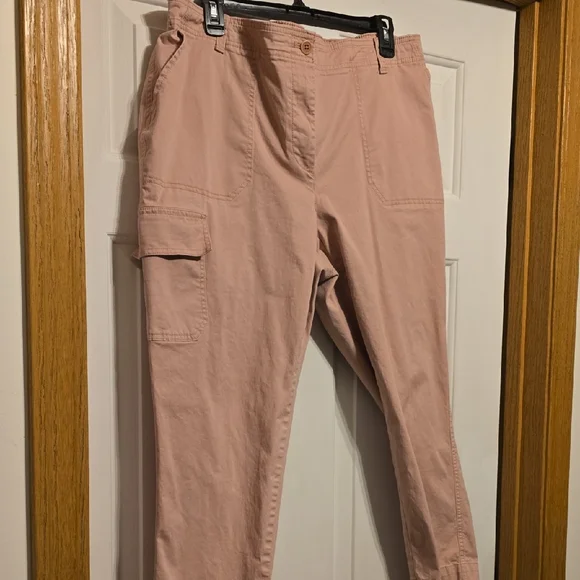 Talbots Pink Blush Cropped Cargo Pants - Picture 1 of 4